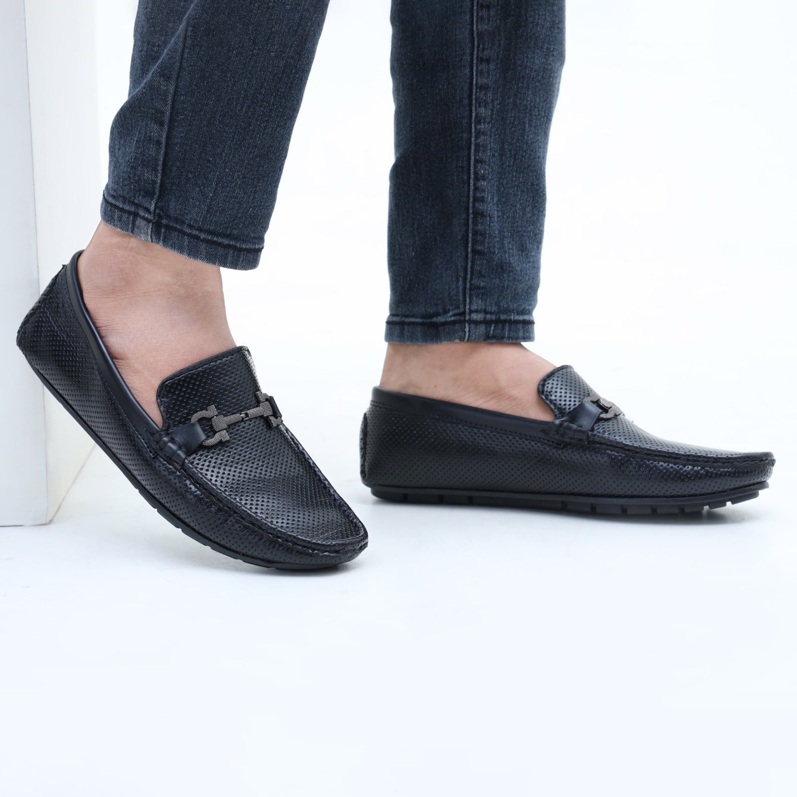 Ugur leather finish hand made dotted  loafers Black